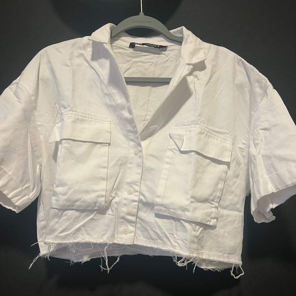 Zara white cargo cropped button down top